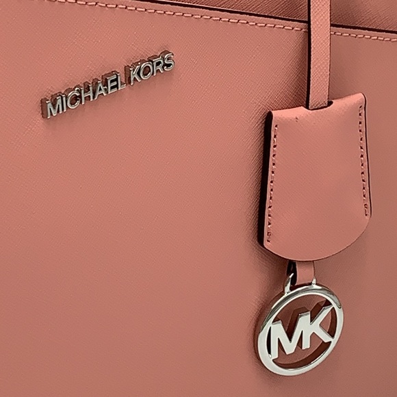 MICHAEL KORS
Jet Set Large Saffiano Leather Shoulder Bag PRIMROSE COLOR - Picture 13 of 15